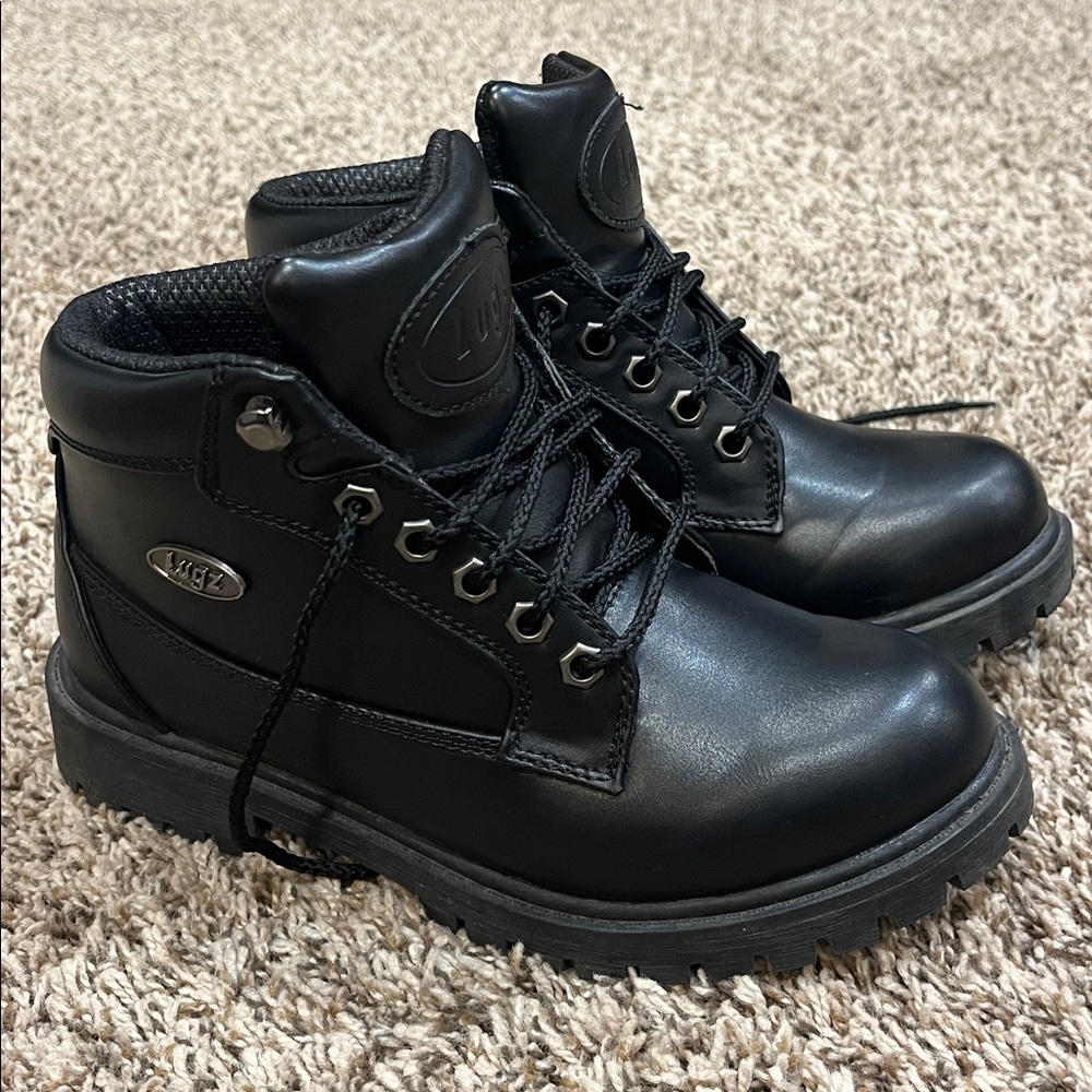LUGZ Mantle Mid Chukka Boots